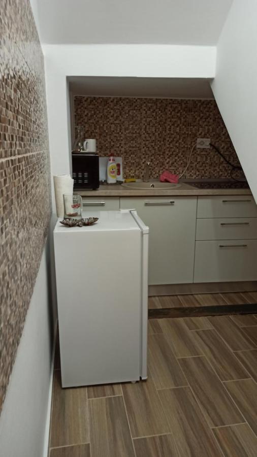 Robert'S Apartment Braşov Esterno foto